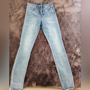 GAP True skinny 28 tall light colored jeans